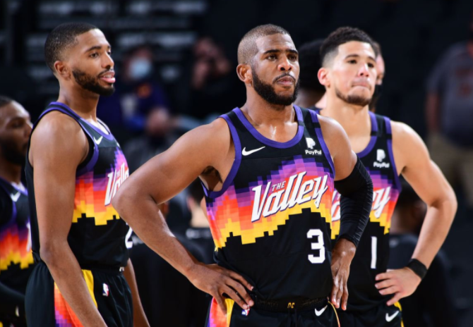 记者：西蒙斯已正式告知莱比锡他想加盟切尔西